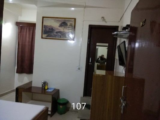 embassy-hotel