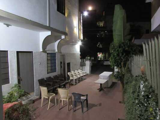Shine Guest House
