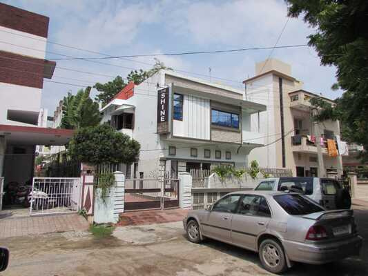 Shine Guest House